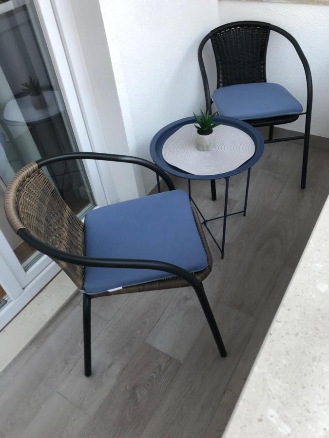 Andys Rooms Hotel Tirana Bagian luar foto