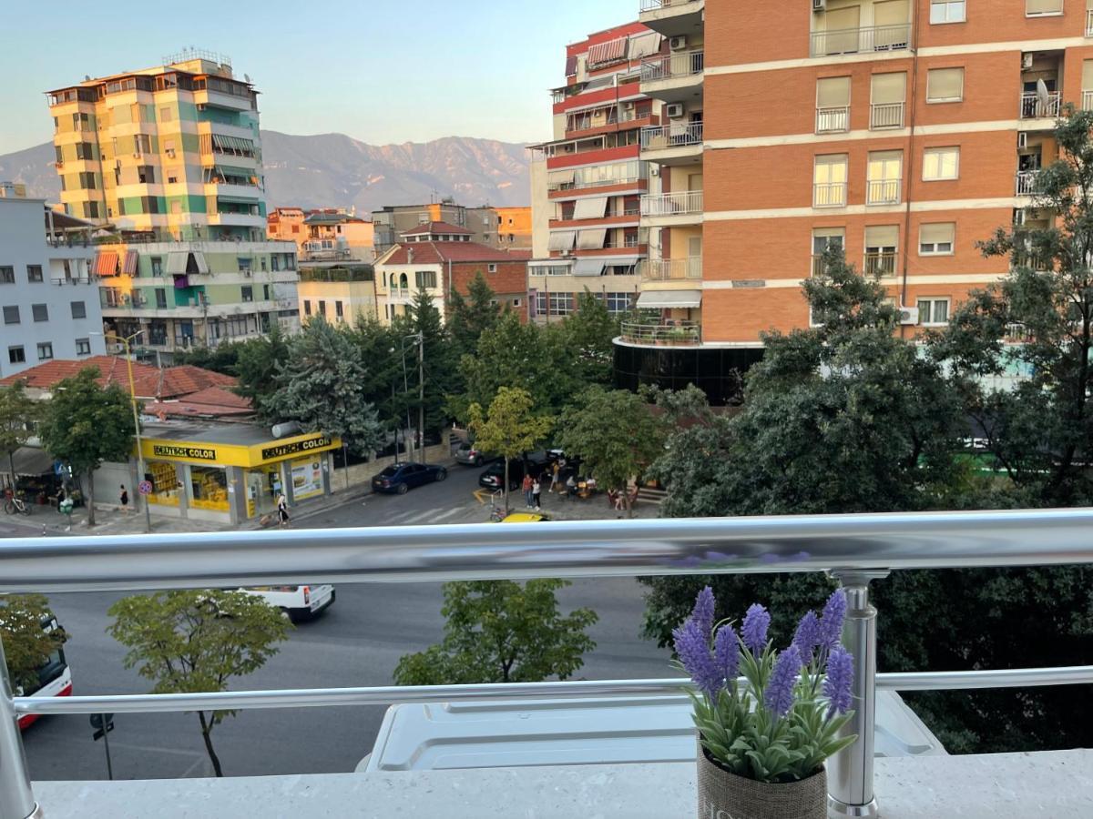 Andys Rooms Hotel Tirana Bagian luar foto