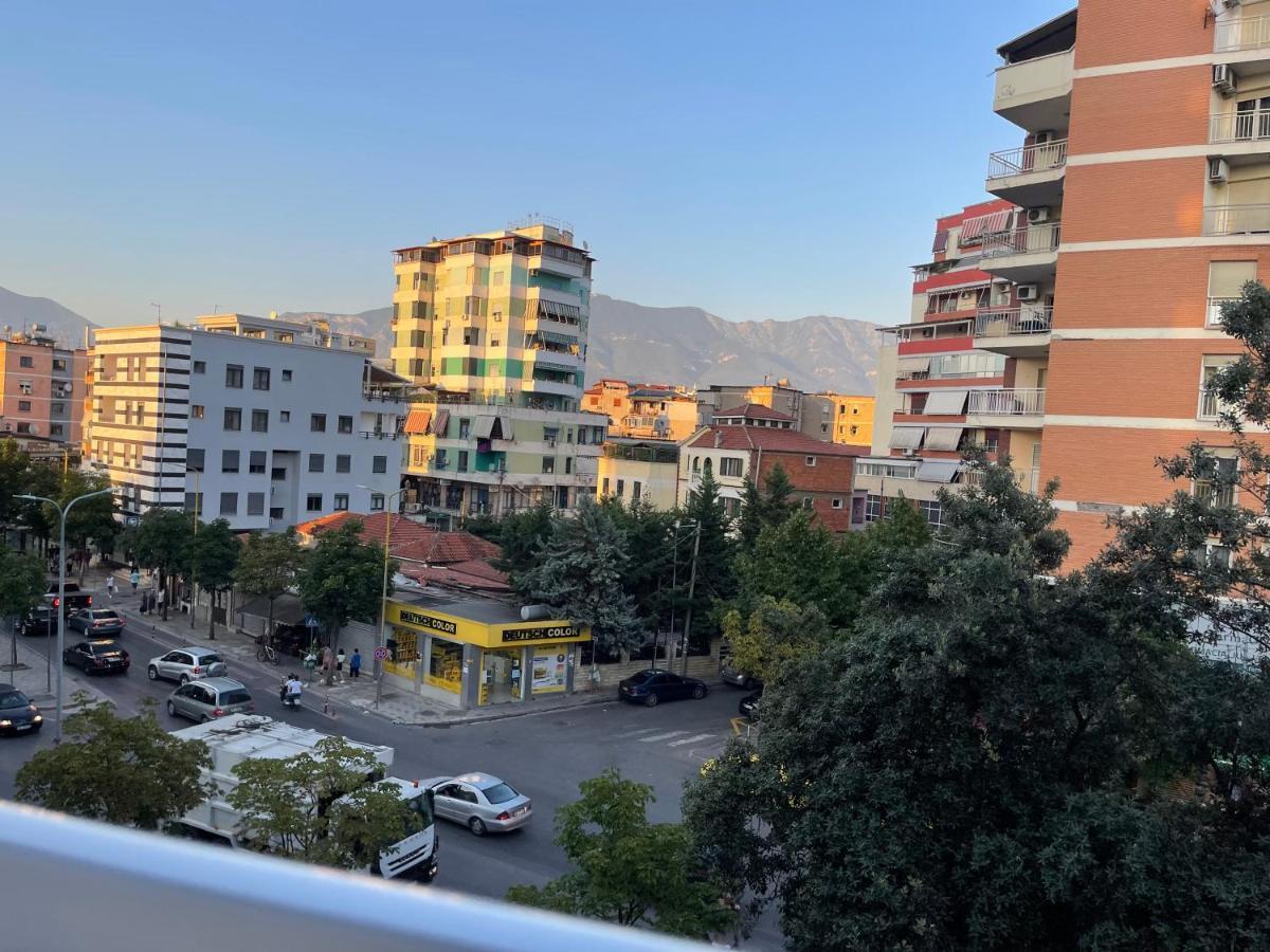 Andys Rooms Hotel Tirana Bagian luar foto